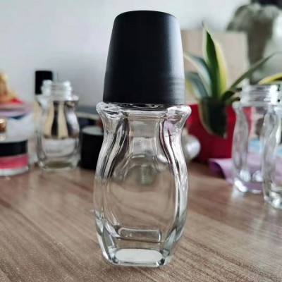 30ml 50ml wholesale OEM/ODM/OBM New design roll on essential glass bottle